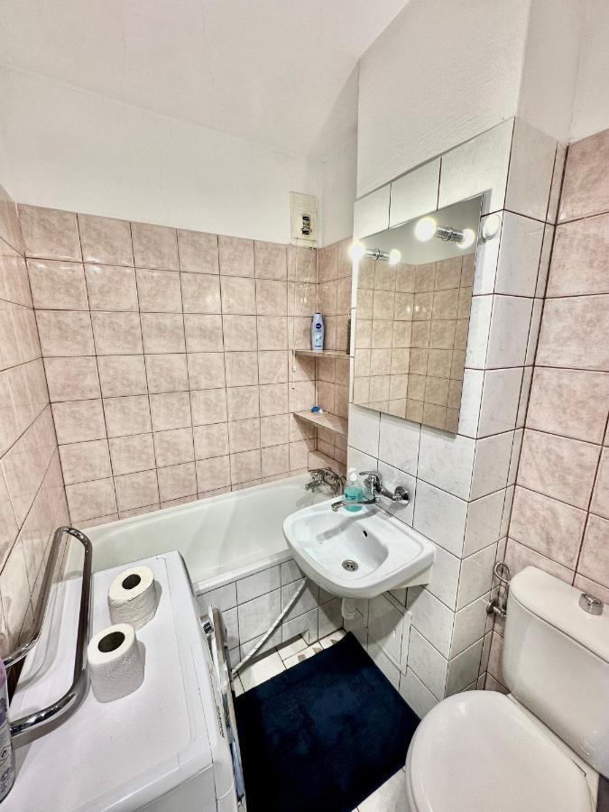 Super Apartament Grey Centrum 2X Metro Fast Wifi 300 Mbs Netflix Appletv Smarttv Spotify Panorama Miasta ワルシャワ エクステリア 写真